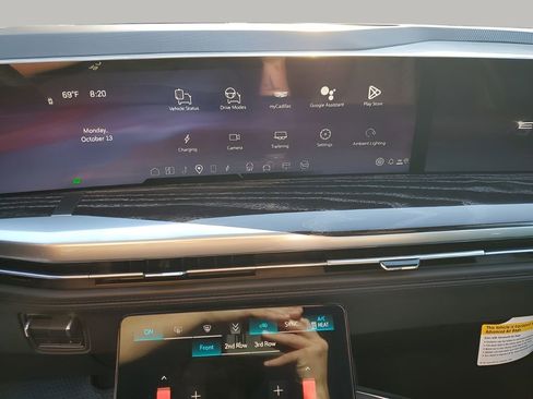 New 2026 Cadillac Escalade IQL Luxury image 39