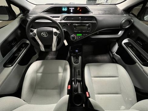 Used 2014 Toyota Prius C One FWD image 17