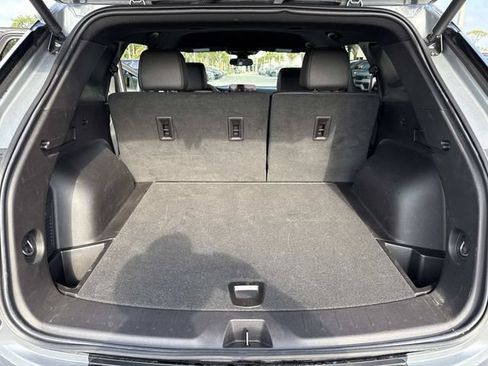 Used 2024 Chevrolet Blazer RS w/ Enhanced Convenience Package FWD image 32