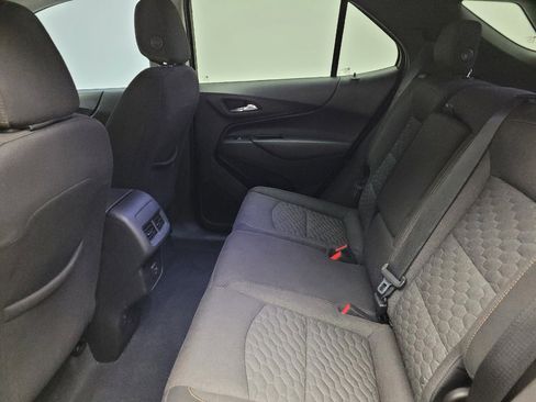 Used 2019 Chevrolet Equinox LT image 18