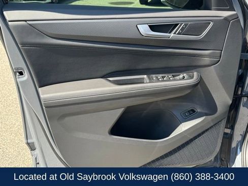 Certified 2025 Volkswagen Atlas Cross Sport SEL R-Line AWD/4WD image 33