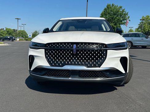 New 2026 Lincoln Nautilus Premier w/ Equipment Group 102A image 5