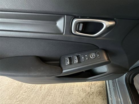 Used 2023 Honda Civic Sport image 15