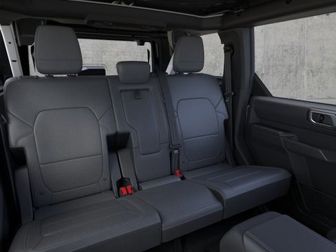 New 2026 Ford Bronco Outer Banks w/ Sasquatch Package AWD/4WD image 11