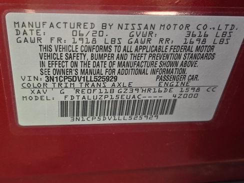 Used 2020 Nissan Kicks SR w/ SR Premium Package FWD image 28
