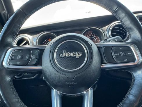 Used 2021 Jeep Wrangler Unlimited Sahara AWD/4WD image 16