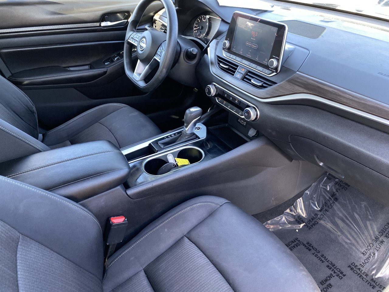 Certified 2024 Nissan Altima 2.5 SV FWD image 9
