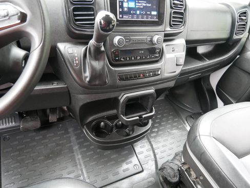 Used 2023 RAM ProMaster 2500 FWD image 24