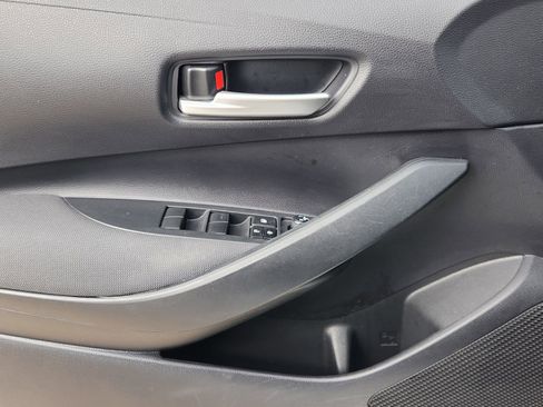 Used 2020 Toyota Corolla LE image 27