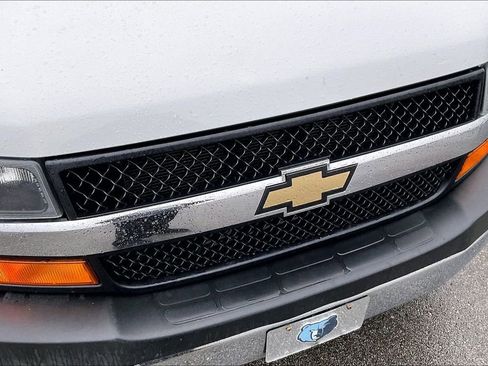 Used 2018 Chevrolet Express 3500 LT w/ LT Preferred Equipment Group image 19