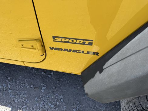 Used 2011 Jeep Wrangler Sport AWD/4WD image 16