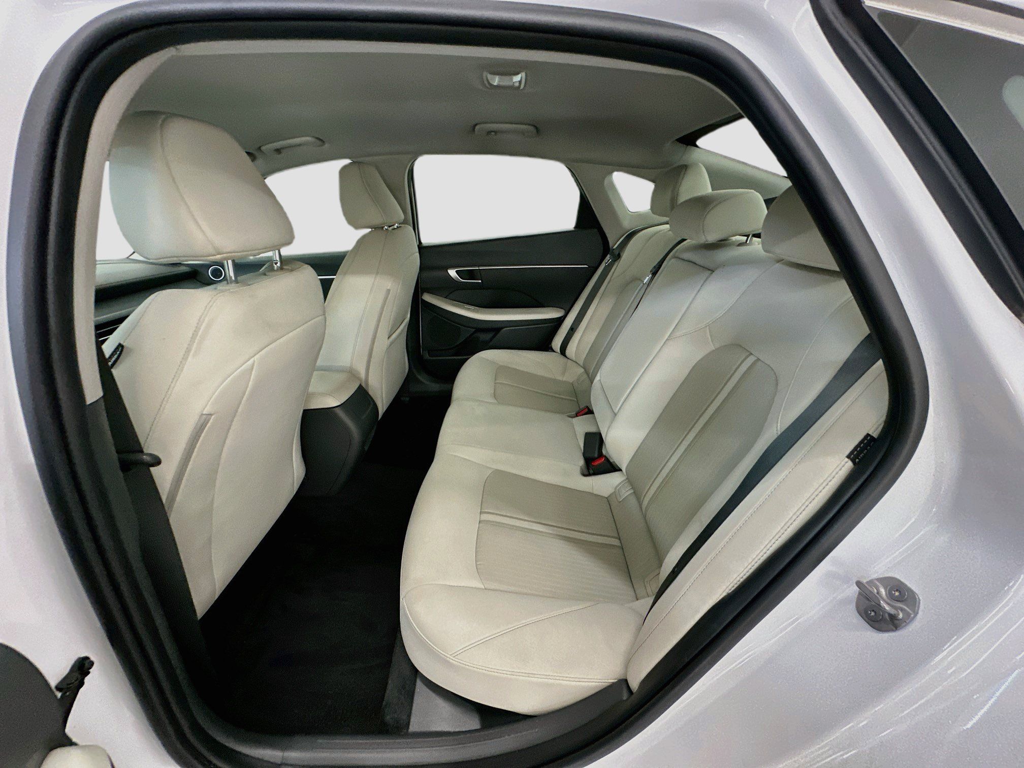 Used 2025 Hyundai Sonata SEL FWD image 29