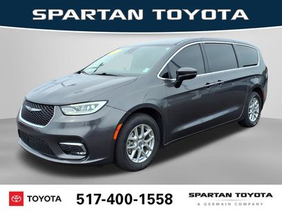 Used 2023 Chrysler Pacifica Touring-L