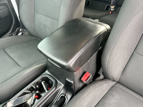 Used 2022 Jeep Gladiator Sport AWD/4WD image 21