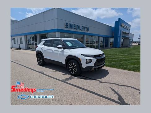 Used 2023 Chevrolet TrailBlazer ACTIV w/ Convenience Package AWD/4WD image 1