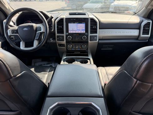 Used 2019 Ford F350 Lariat w/ Lariat Ultimate Package AWD/4WD image 19