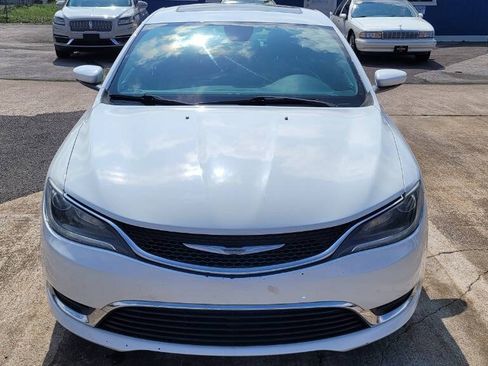 Used 2015 Chrysler 200 Limited w/ Convenience Group FWD image 8
