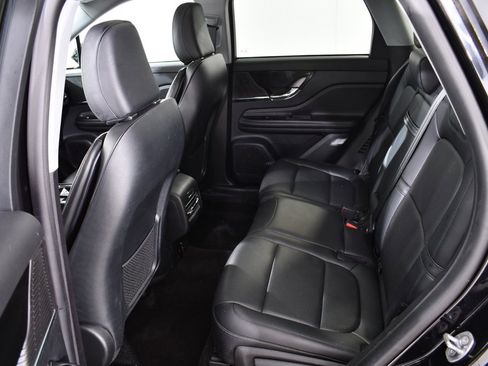 Used 2022 Lincoln Corsair AWD w/ Premium Package image 16