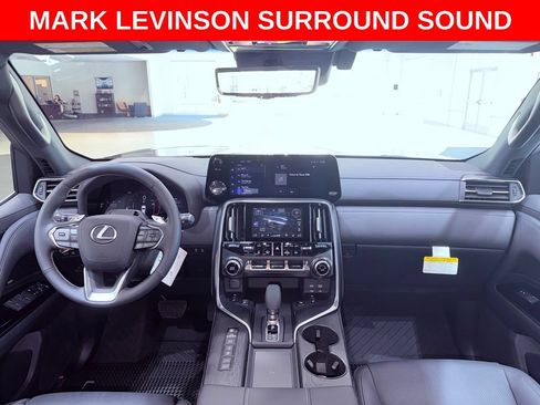 Used 2025 Lexus LX 700h Overtrail w/ Accessory Package (Z1) AWD/4WD image 16