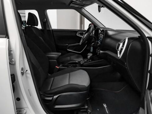 Used 2022 Kia Soul LX FWD image 26