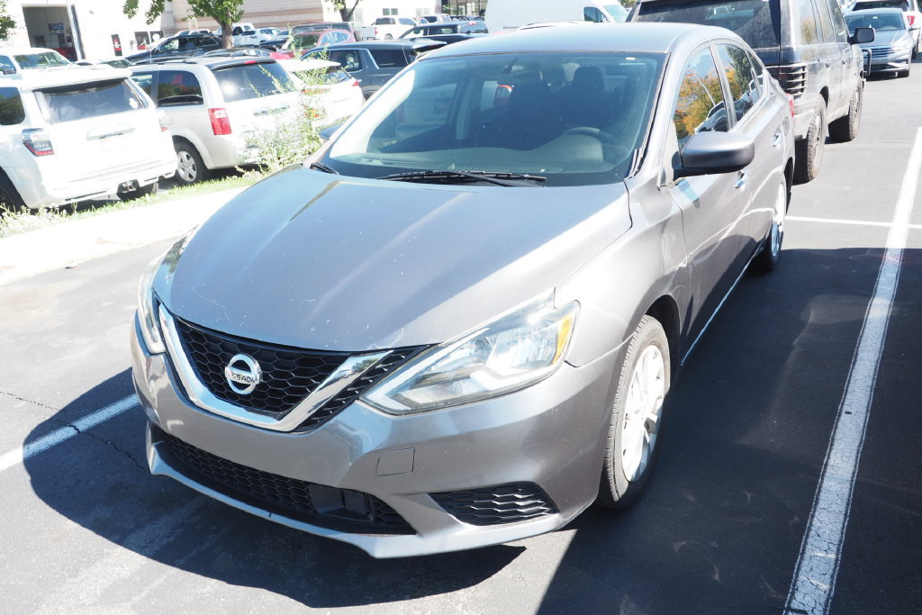 Used 2018 Nissan Sentra SV FWD image 1