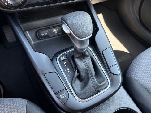 Used 2024 Kia Soul LX FWD image 19