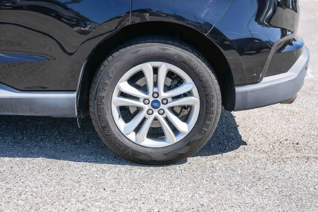 Used 2019 Ford Edge SEL w/ Equipment Group 201A FWD image 10