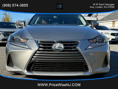 Used 2017 Lexus IS 300 F Sport image 2