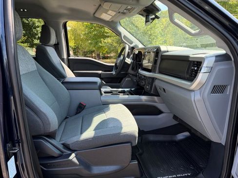 Used 2023 Ford F250 XLT w/ XLT Premium Package image 24