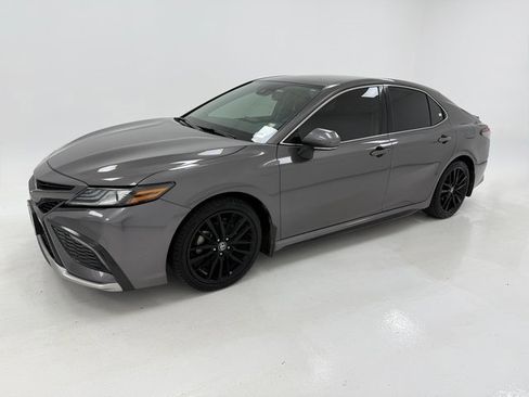 Used 2023 Toyota Camry XSE image 5