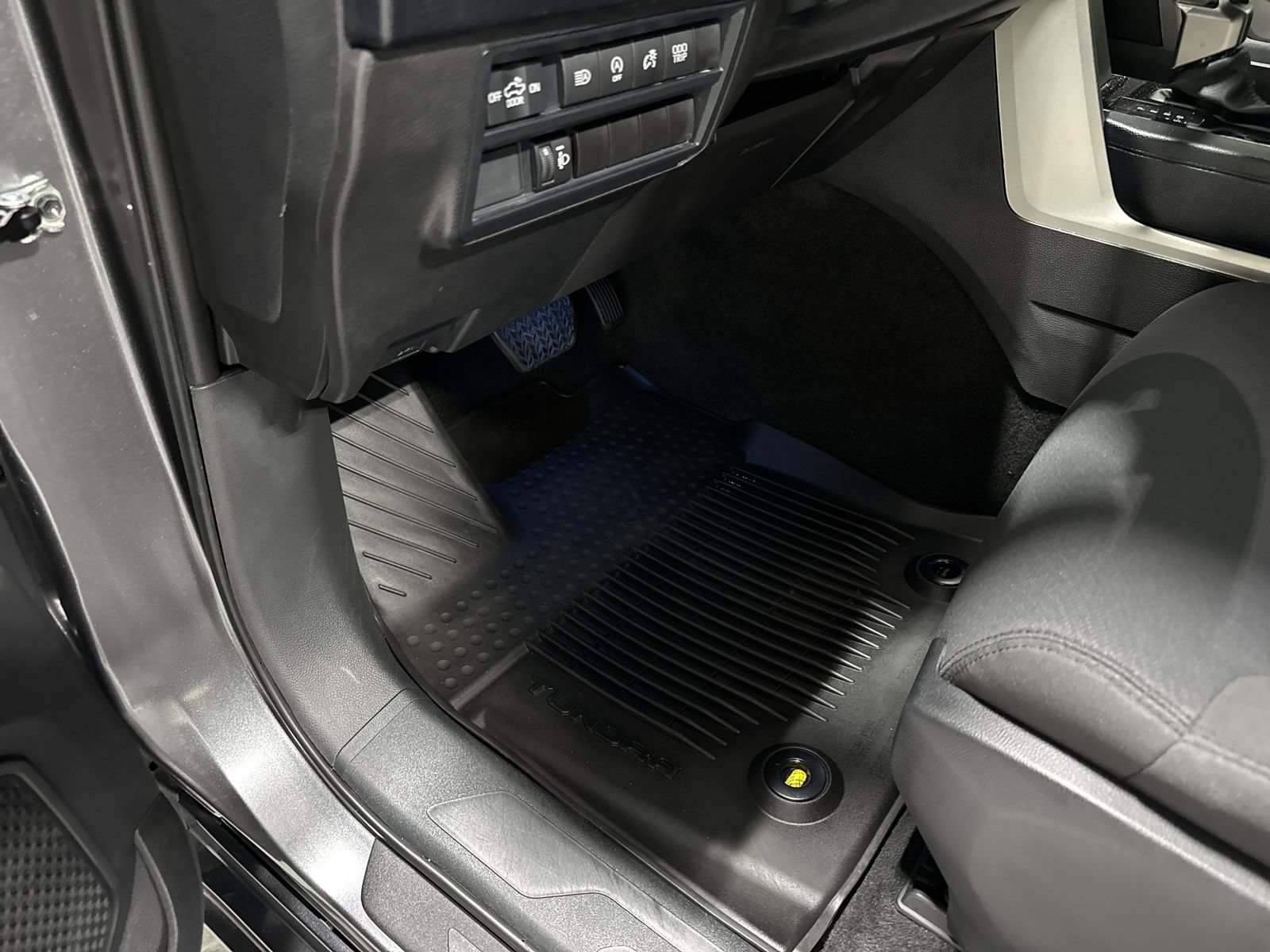 Used 2024 Toyota Tundra SR5 AWD/4WD image 10