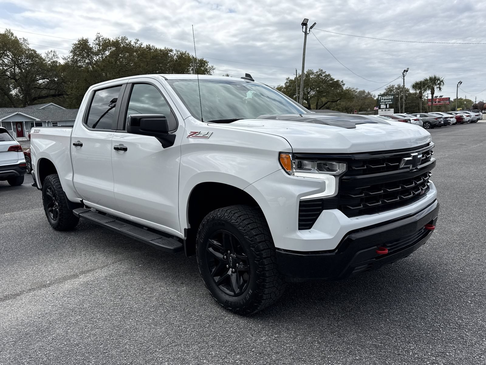 Used 2024 Chevrolet Silverado 1500 LT Trail Boss w/ Protection Package AWD/4WD image 7