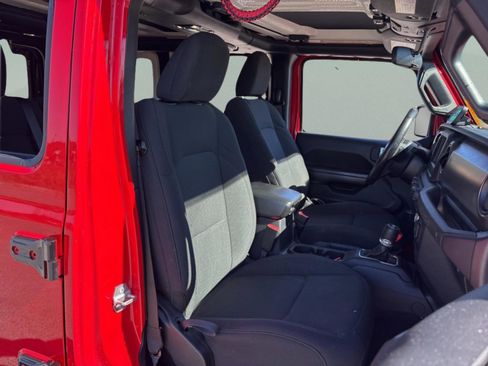 Used 2021 Jeep Wrangler Unlimited Sport image 39
