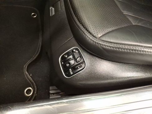 Used 2008 Mercedes-Benz SL 55 AMG image 14