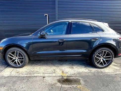 Certified 2026 Porsche Macan AWD/4WD image 2
