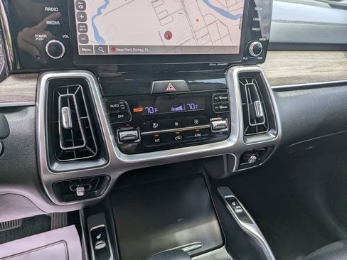 Certified 2023 Kia Sorento EX FWD image 26
