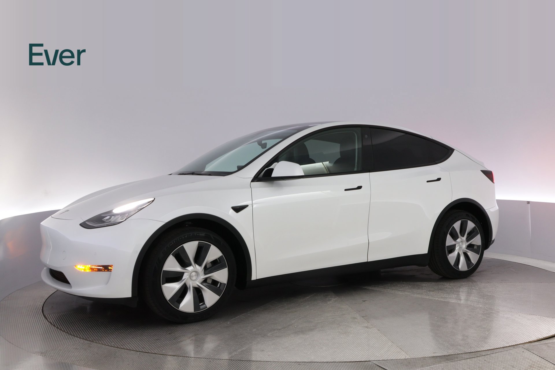 Used 2021 Tesla Model Y Long Range AWD/4WD image 18