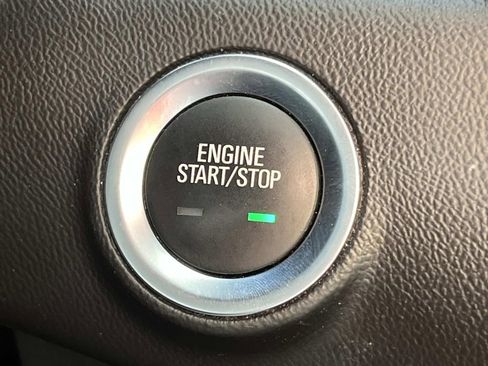 Used 2020 GMC Terrain SLT w/ Elevation Edition image 24