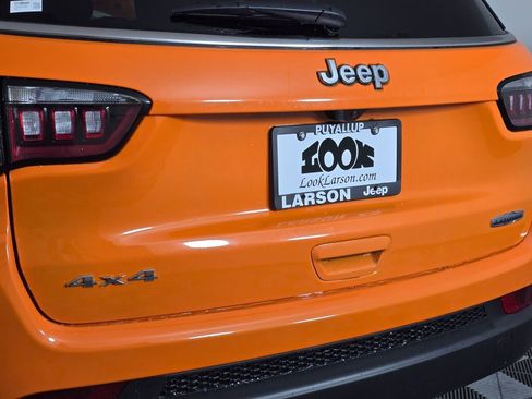 New 2026 Jeep Compass Latitude image 14