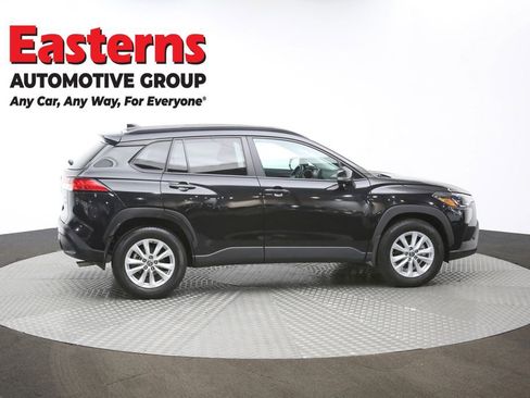 Used 2022 Toyota Corolla Cross LE image 43