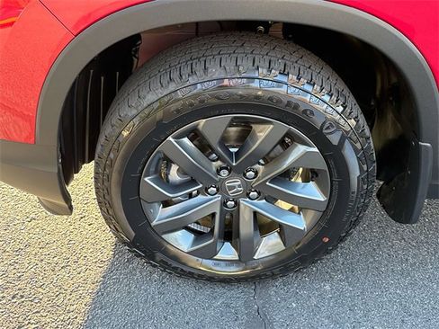Used 2025 Honda Ridgeline Sport image 5