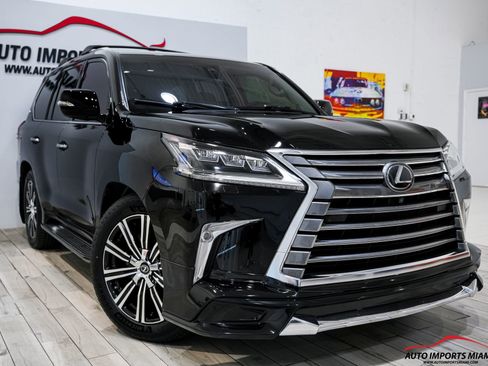 Used 2021 Lexus LX 570 4WD w/ Luxury Package image 27