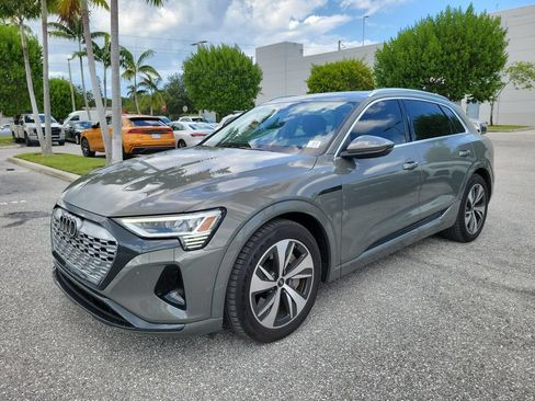 Used 2024 Audi Q8 e-tron Premium AWD/4WD image 3