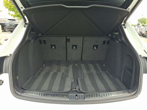Used 2023 Porsche Macan image 29