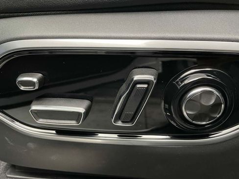 New 2025 Jeep Grand Cherokee L Summit w/ Luxury Tech Group V image 26