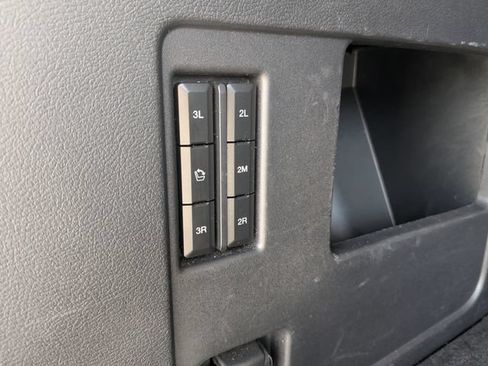 Used 2024 Ford Expedition Max XLT AWD/4WD image 31
