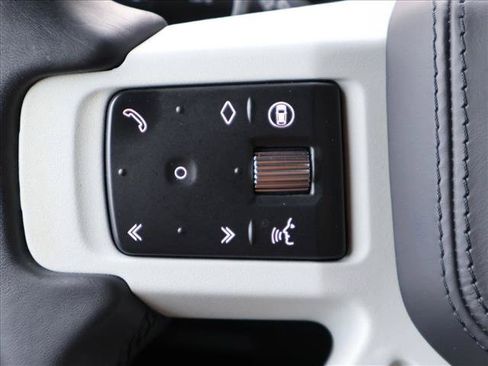 Used 2024 Land Rover Defender 110 X-Dynamic SE AWD/4WD image 14