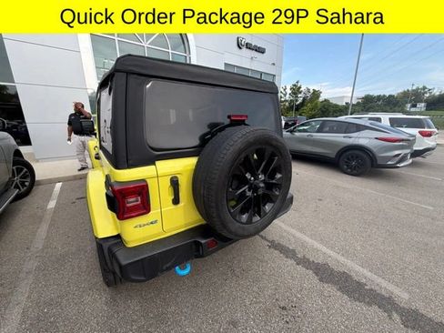 Used 2023 Jeep Wrangler Unlimited Sahara w/ Cold Weather Group AWD/4WD image 6