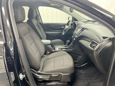 Used 2020 Chevrolet Equinox LT w/ LPO, Floor Liner Package image 21
