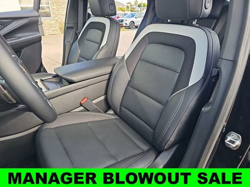 New 2024 Chevrolet Blazer EV LT AWD/4WD image 15